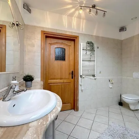 Mickle - Charming Place, 15 Minutes To Old Town & 5 Minutes To Seaside Ubytování v soukromí Gdaňsk