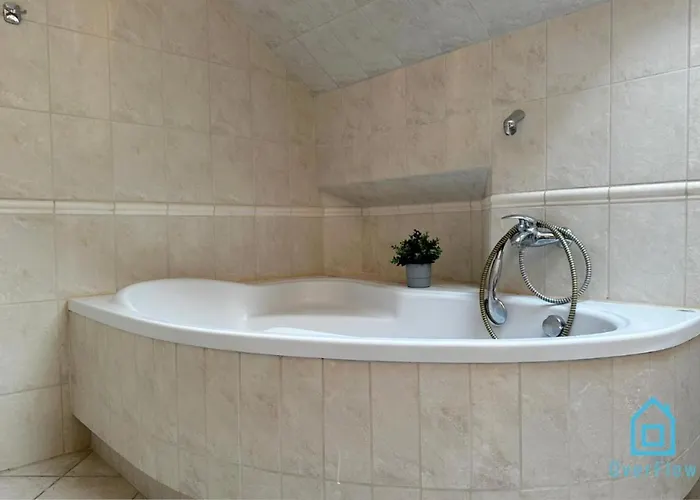 Homestay szállás Mickle - Charming Place, 15 Minutes To Old Town & 5 Minutes To Seaside